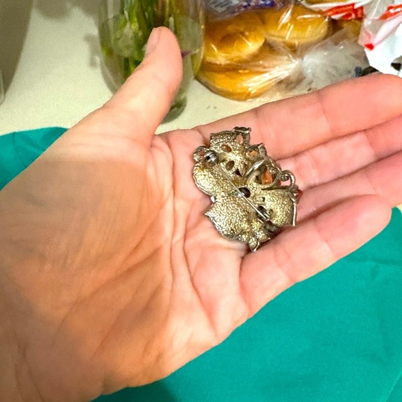 Floral Crystal and Enamel Brooch/ Pendant with Ladybug Accent - Picture 4 of 6